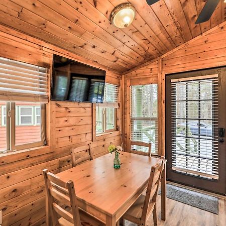 Beautiful New Bern Studio Cabin With Fire Pit! Экстерьер фото