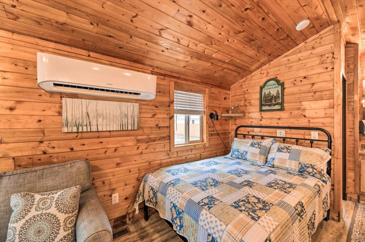 Beautiful New Bern Studio Cabin With Fire Pit! Экстерьер фото