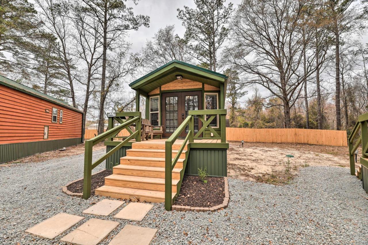 Beautiful New Bern Studio Cabin With Fire Pit! Экстерьер фото