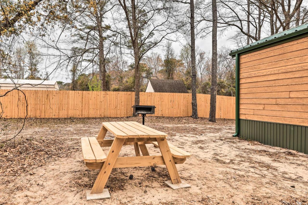 Beautiful New Bern Studio Cabin With Fire Pit! Экстерьер фото